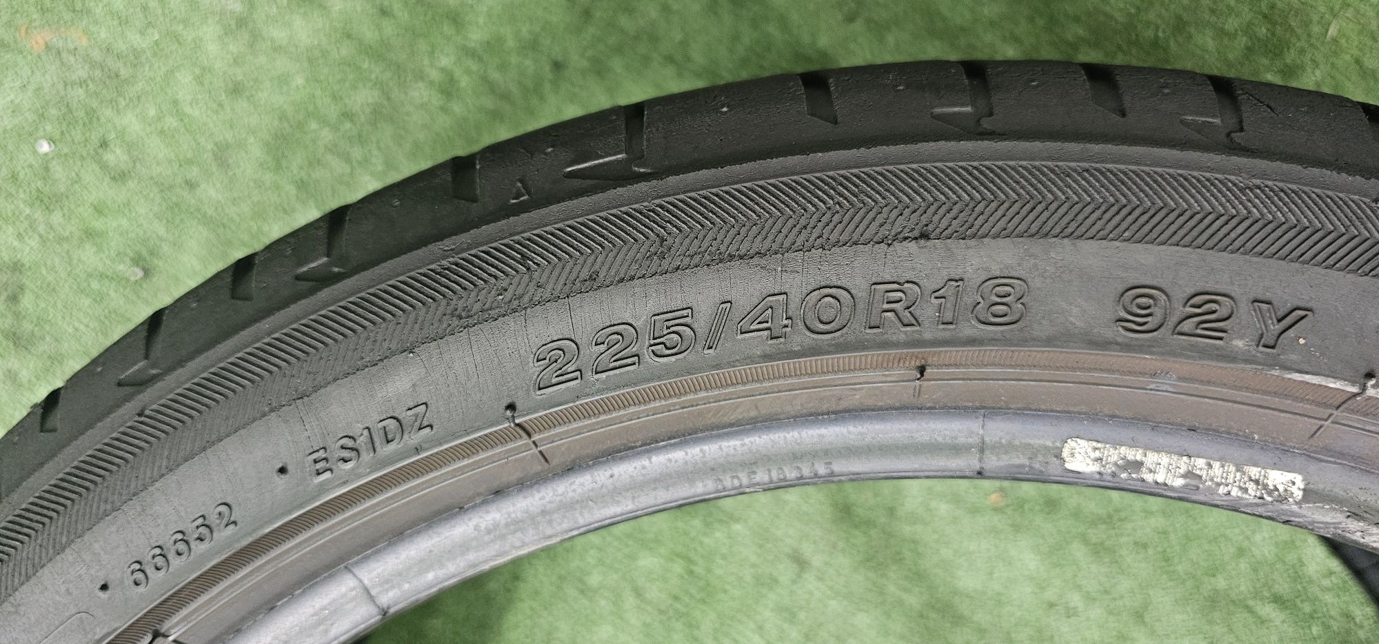 225 40 r18 Bridgestone