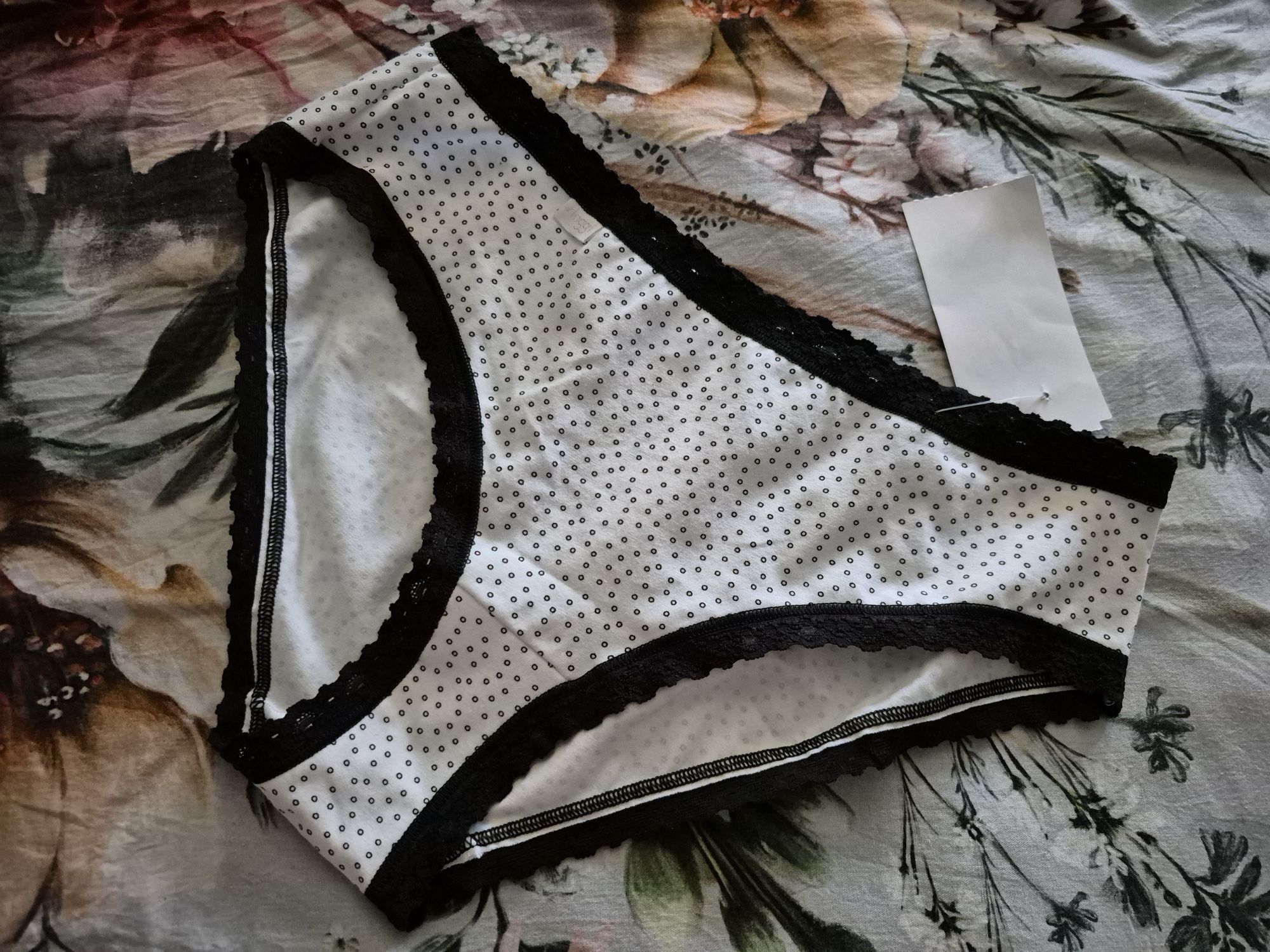 Бикини Sloggi;От Tриумф;Primark-XL;
