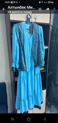 Продам женское нарядное платье двойка голубого цвета