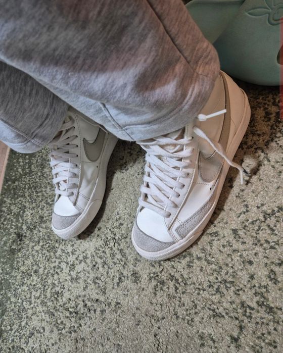 nike blazer mid 77