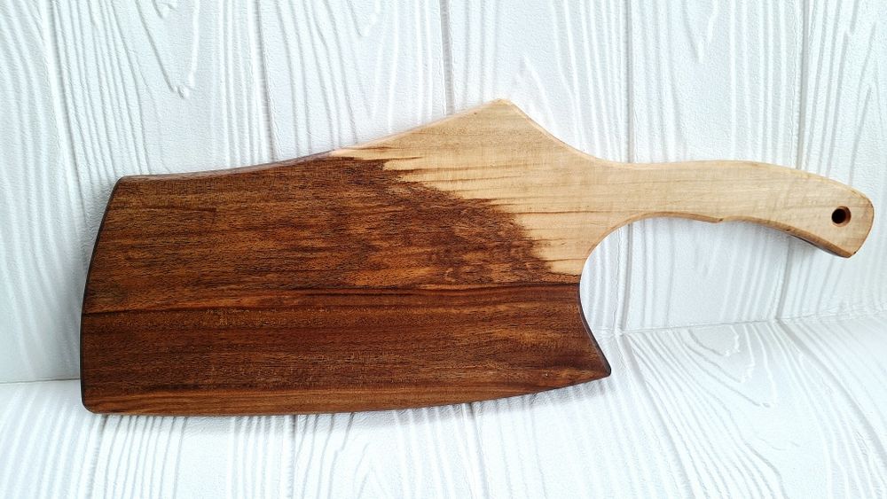 Плата за рязане и сервиране на мезета дъски от орех