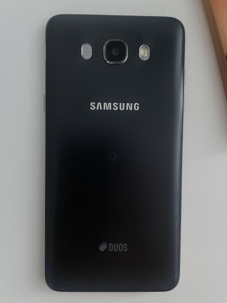 Samsung Galaxy J7