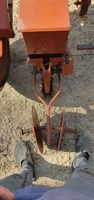 Vând semănătoare  pentru toate boabele