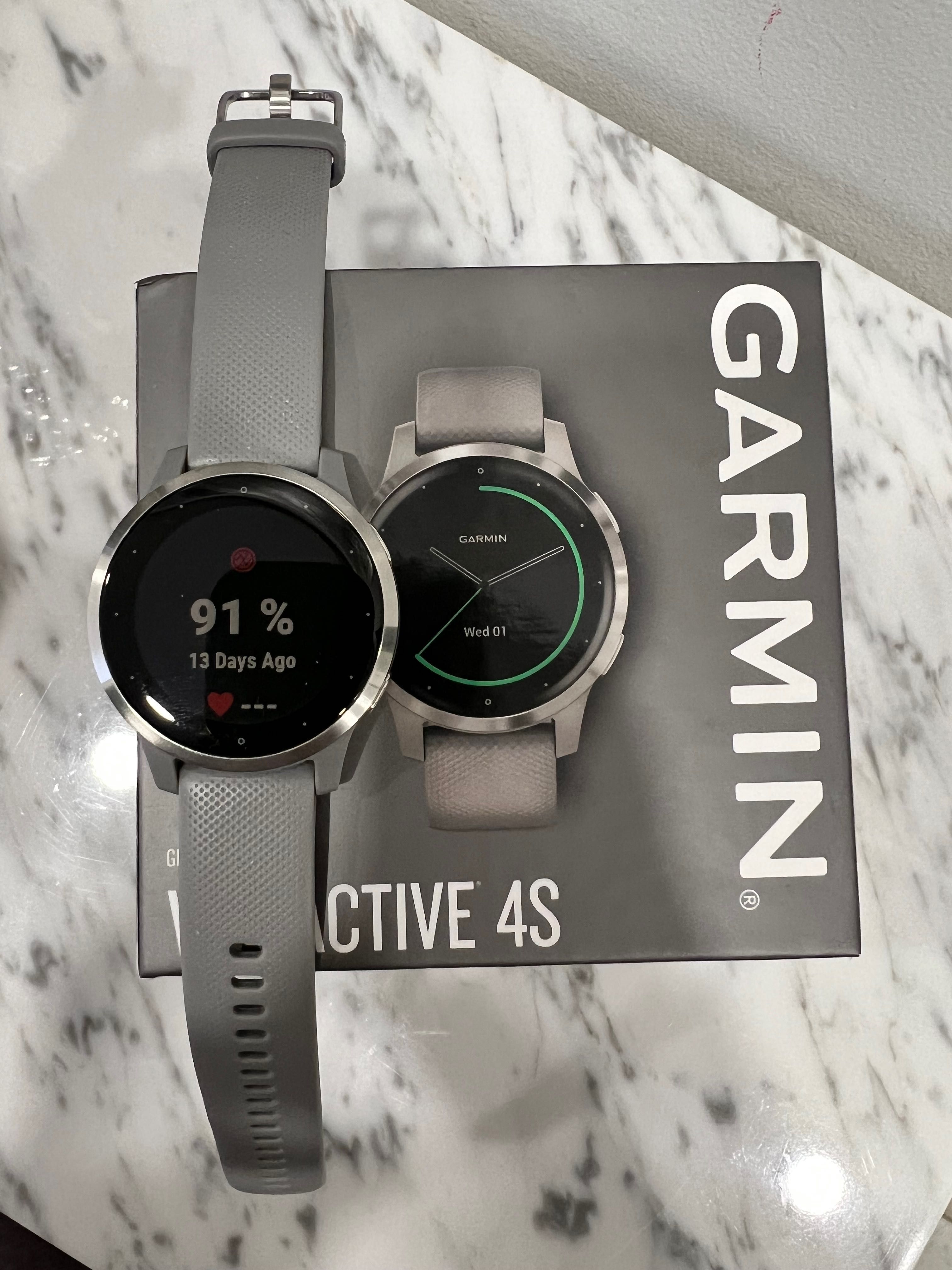 Спортивные часы Garmin VivoActive 4s