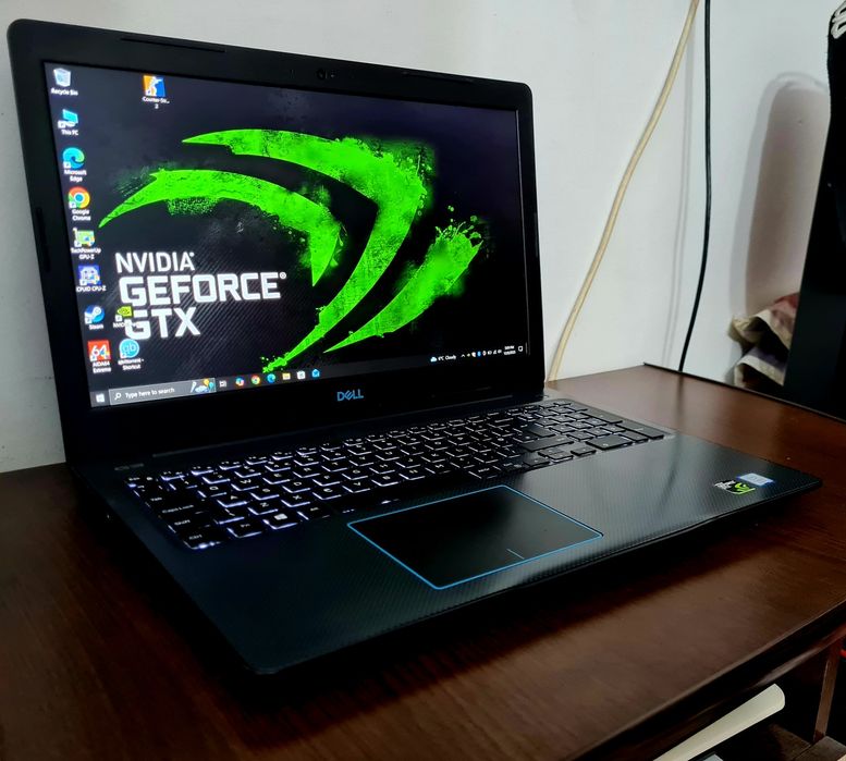 Laptop Gaming /i7-8750H cu 12 nuclee/ GTX 1050Ti/16 Gb Ram/ SSD + HD