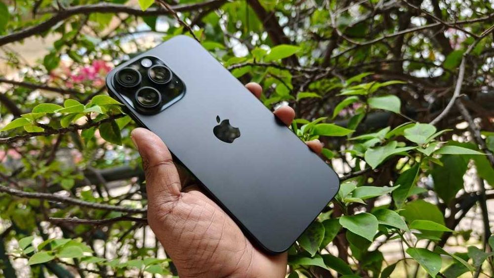 iPhone 16 Pro Max (Black titanium)