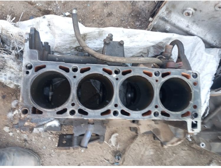 Продам головка, вал 100 уаз