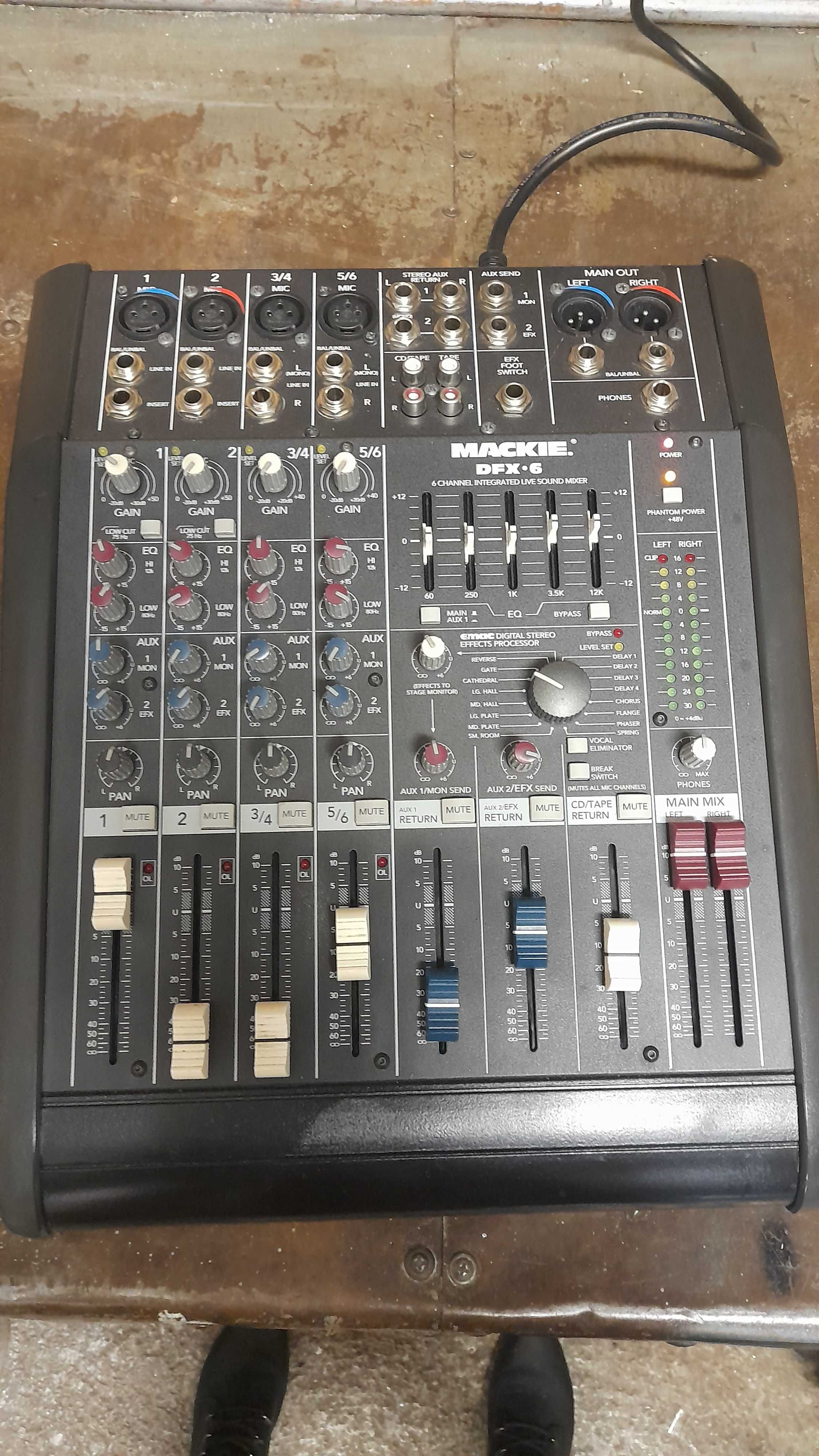 Мишпулт смесител MACIE DFX6 MIXER с ефекти