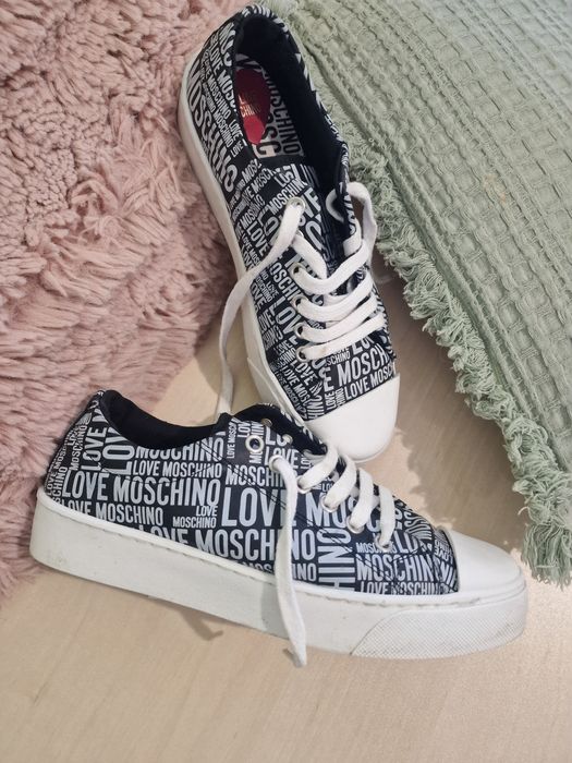 Кецове LOVE Moshino