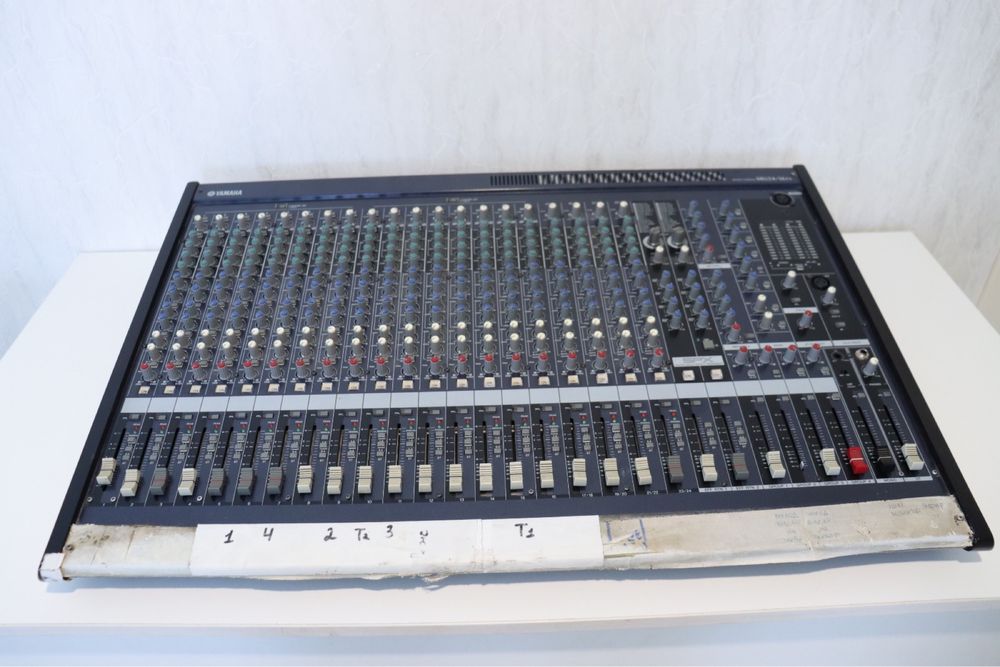 Аудио Микшер Yamaha MG24/14fx