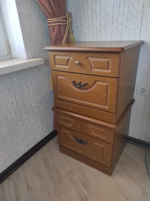 Продам прикроватныйе тумбы.