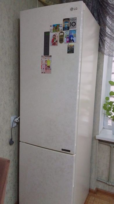 Холодильник б.у в хорошем состоянии.