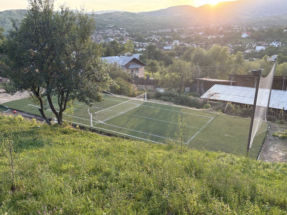 A frame/ciubar/teren de tenis