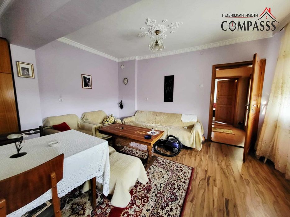 гр. Ген. Тошево, Обл. Добрич, етаж от къща – 125000евро!