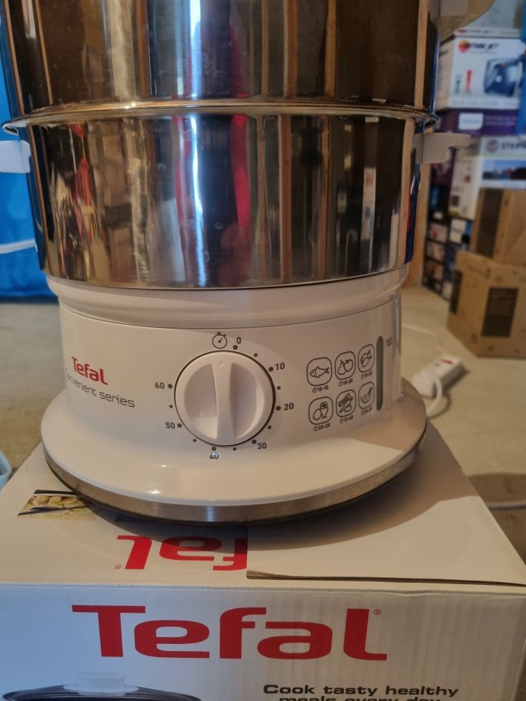 Vand aparat de gatit cu aburi Tefal.