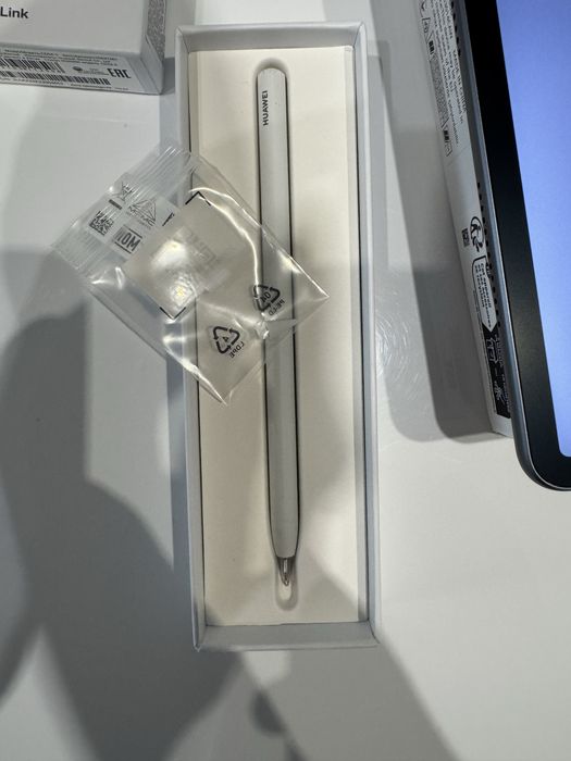 Продавам Huawei MatePad 11.5 PapperMatte Edition + Huawei M-Pencil 3rd