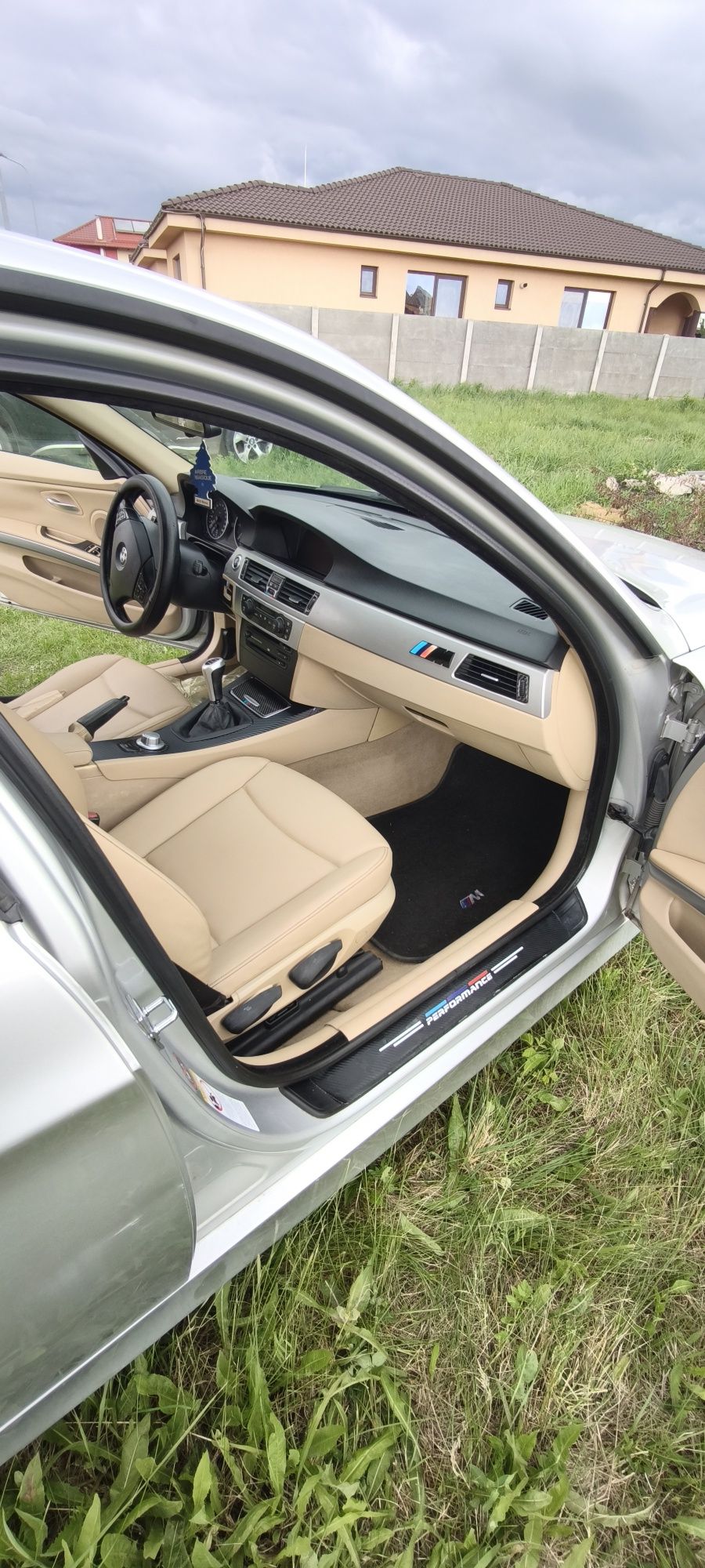 Vând BMW  318D e91