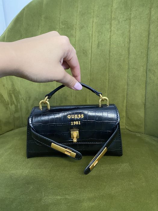 Geanta mini Guess