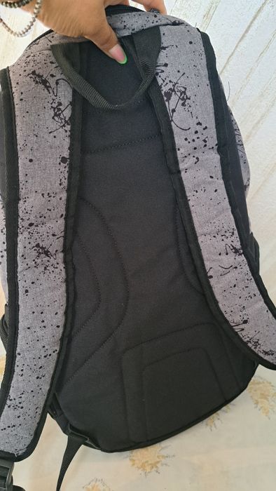 Ghiozdan scolar    .