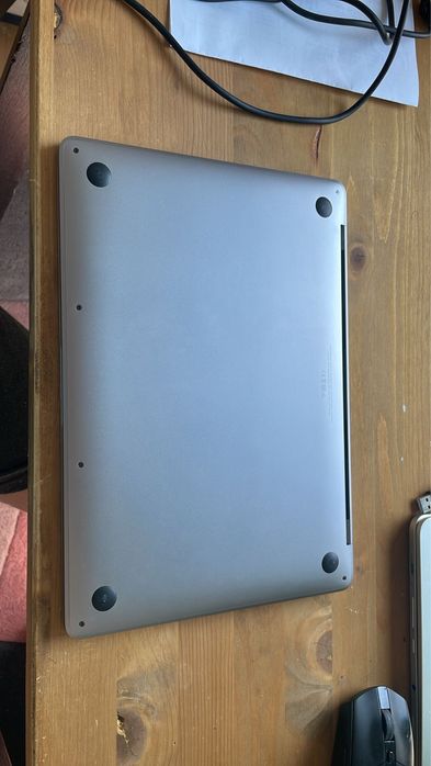 MacBook Pro 13-inch cu Touchbar, 2019