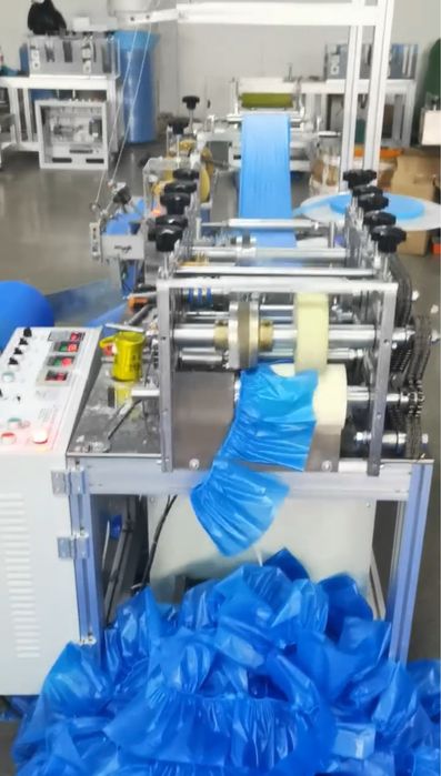 Продажа нового станка   по выпуску нетканных бахил.