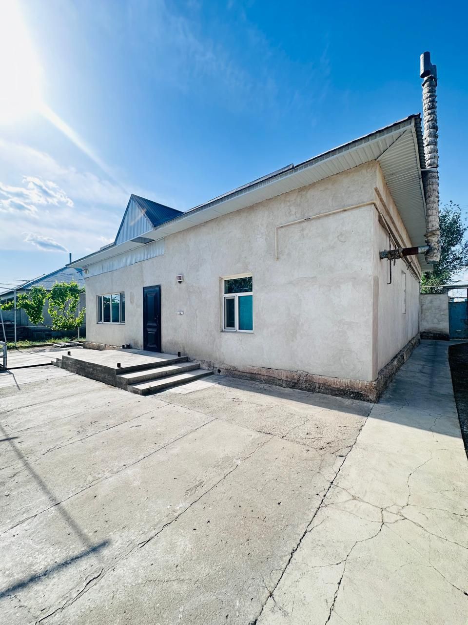 Жеке үй сатылады