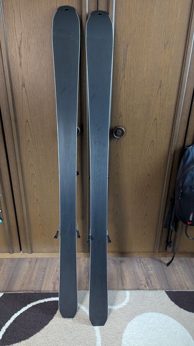 Schiuri de tură Volkl VTA 80