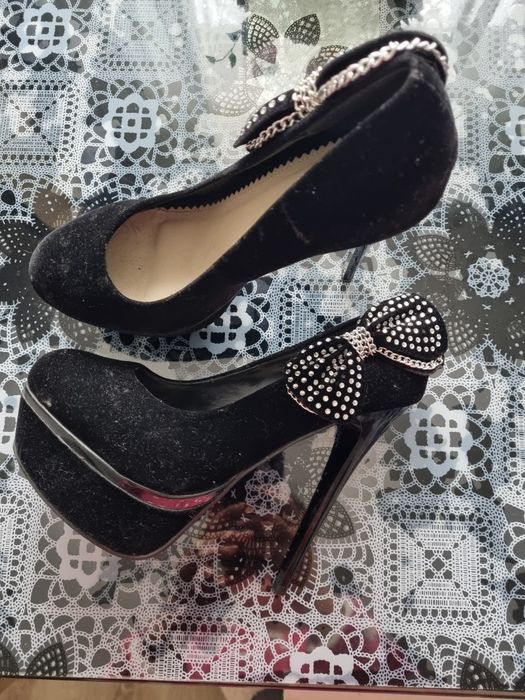 Pantofi catifea culoarea negru