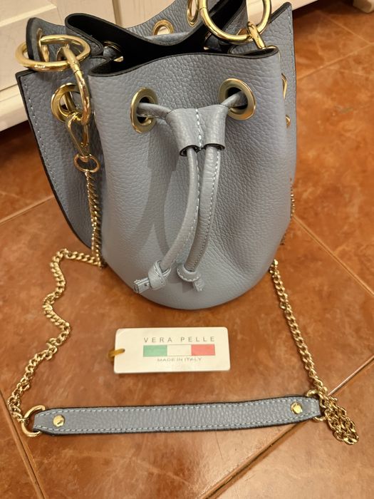 Сумочка из натуральной телячьей кожи. Новая . Италия .