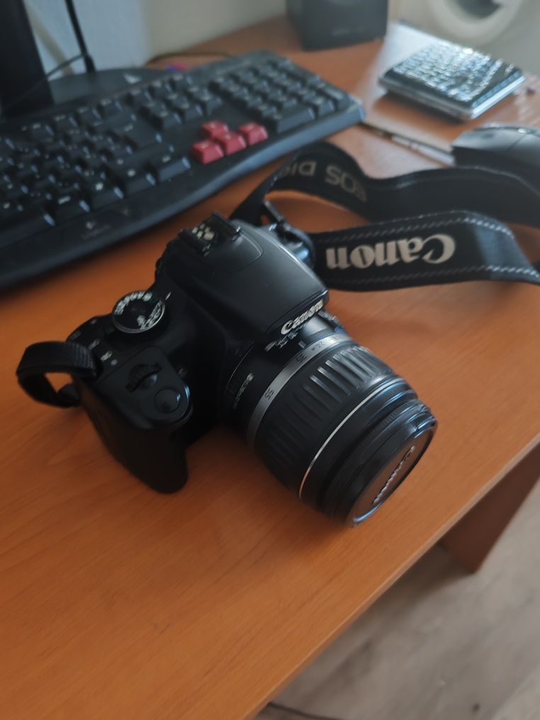 Aparat foto Canon 400D