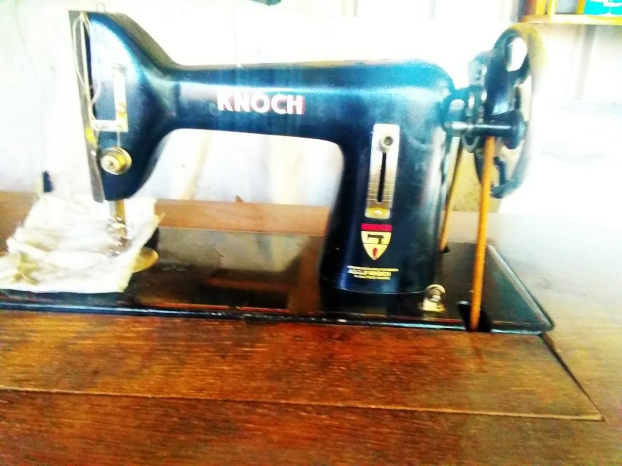 Швейная машинка Knoch