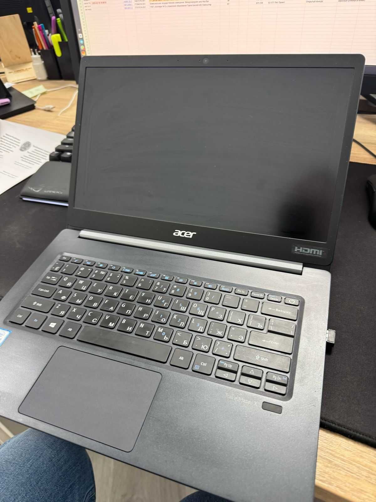 Продам ноутбук Core i5, ОЗУ 8, SSD256, вес 980 грам.
