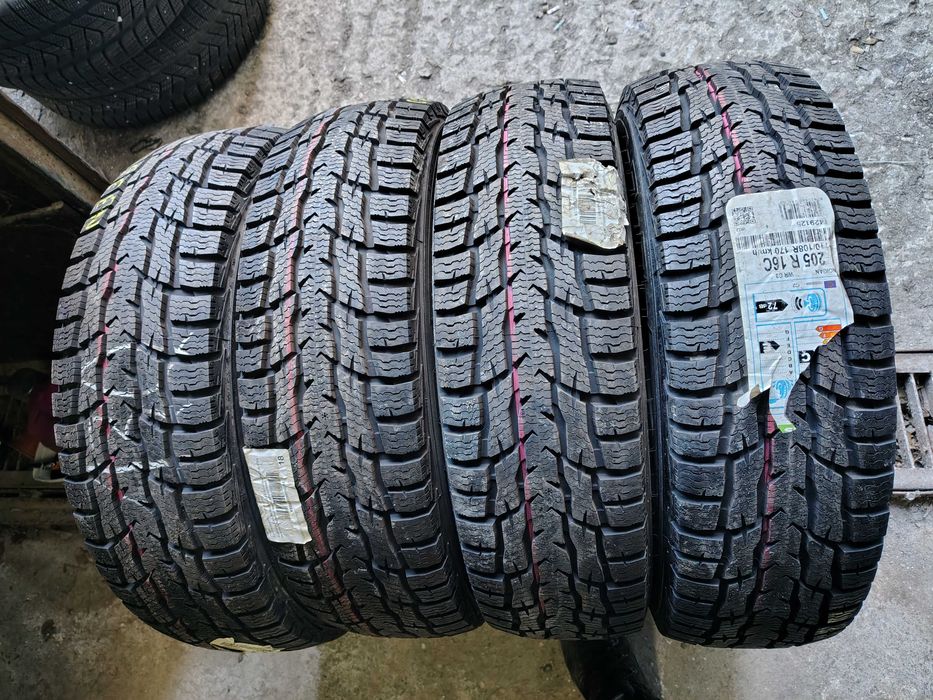 4бр.НОВИ зимни гуми NOKIAN 205/80/16C 110R DOT 1318