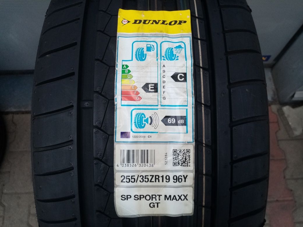 Anvelopa de vară 255 35 19 Dunlop Sp Sport Maxx GT nouă