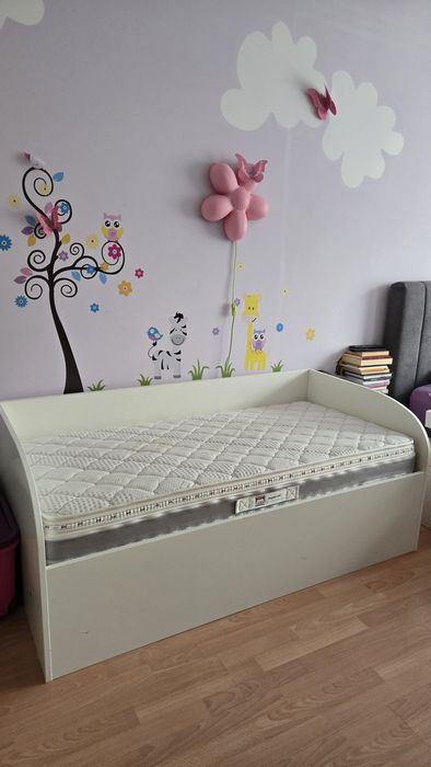 Детско легло с матрак и повдигащ механизъм