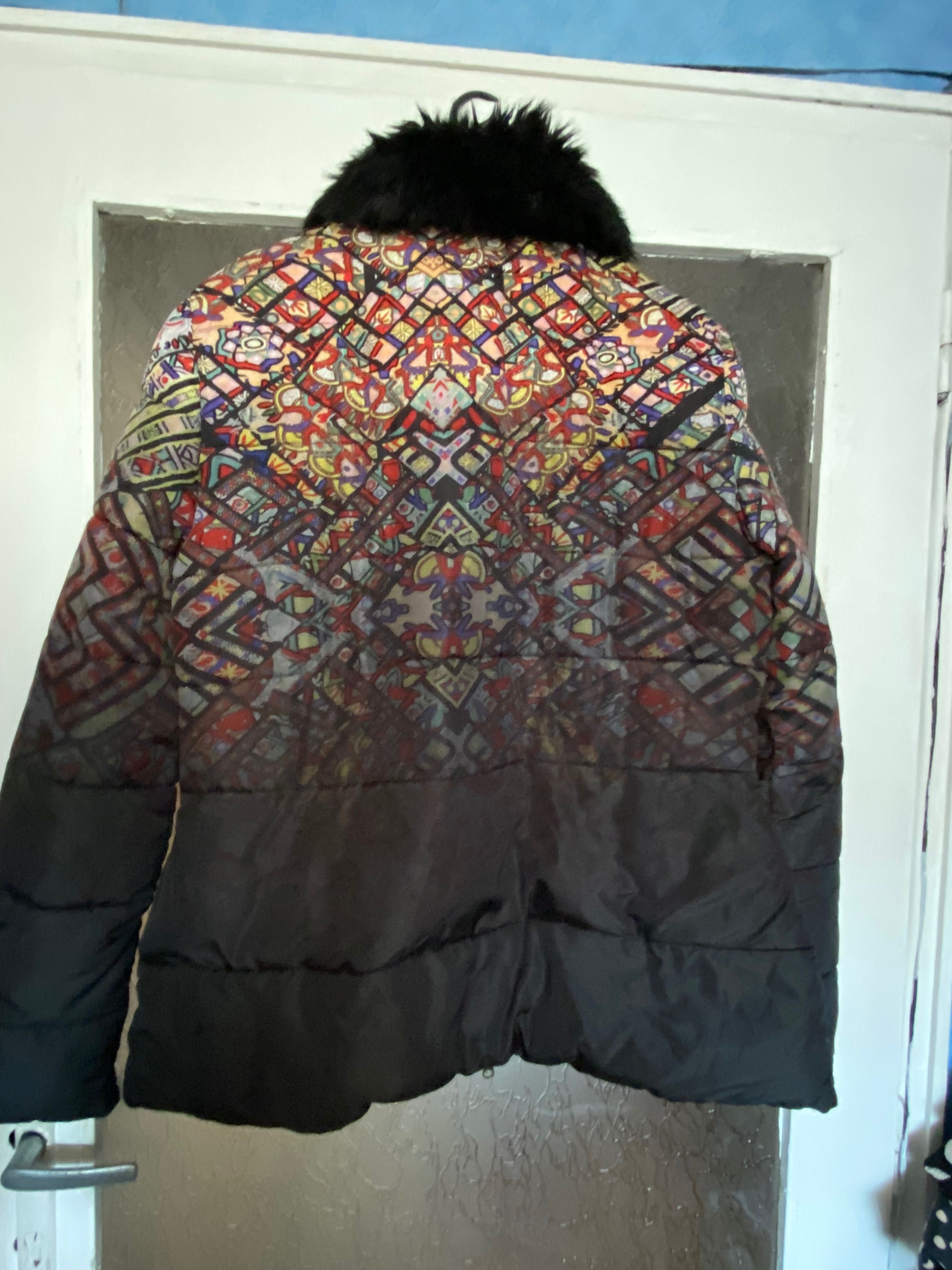 Пухено яке Desigual