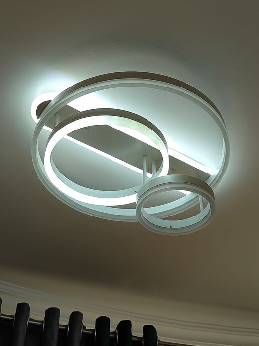 Candelabru Led multifuncționala