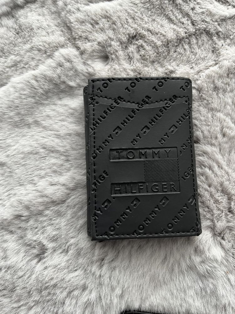 Мъжки портмонета/портфейли Gucci, Boss, LV