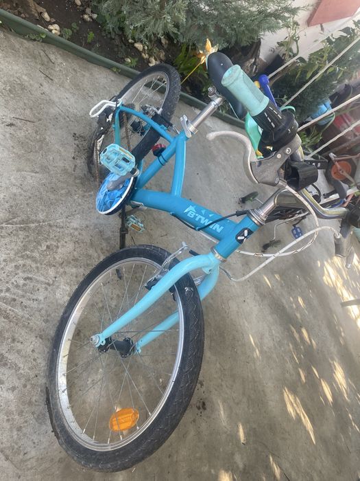 Vand bicicleta pentru copii.