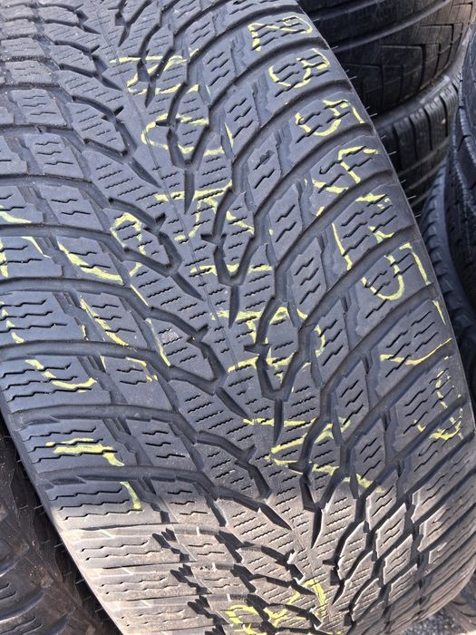 235 45 19 NOKIAN 2бр зимни дот 2023г