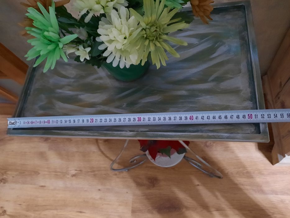 Vând masă metalică