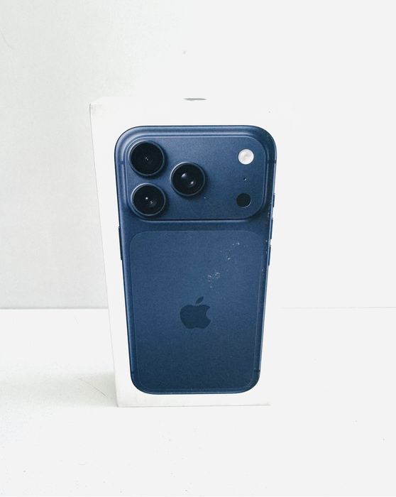 НАЛИЧЕН! iPhone 17 Pro 256GB Deep Blue ГАРАНЦИЯ!
