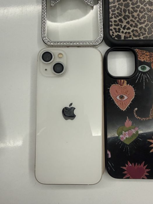 Iphone 13 128 gb с калъфи