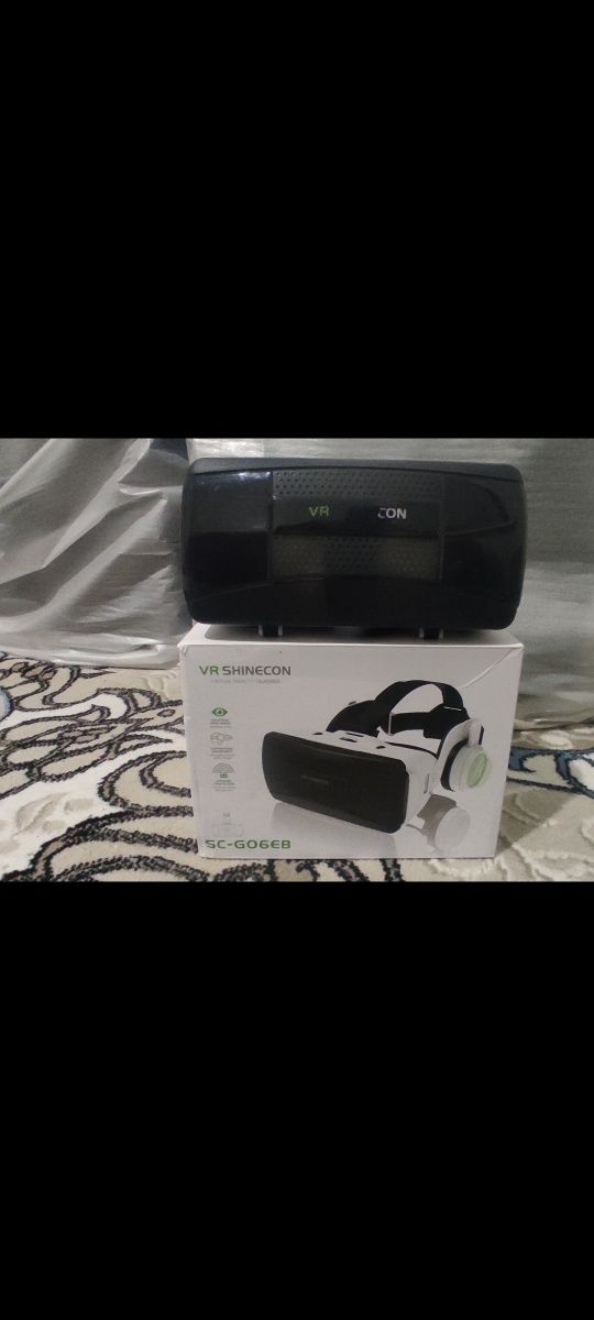 Джойстики и vr очки.