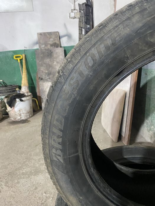 Продам резину на R16 205/60 BRIDGESTONE