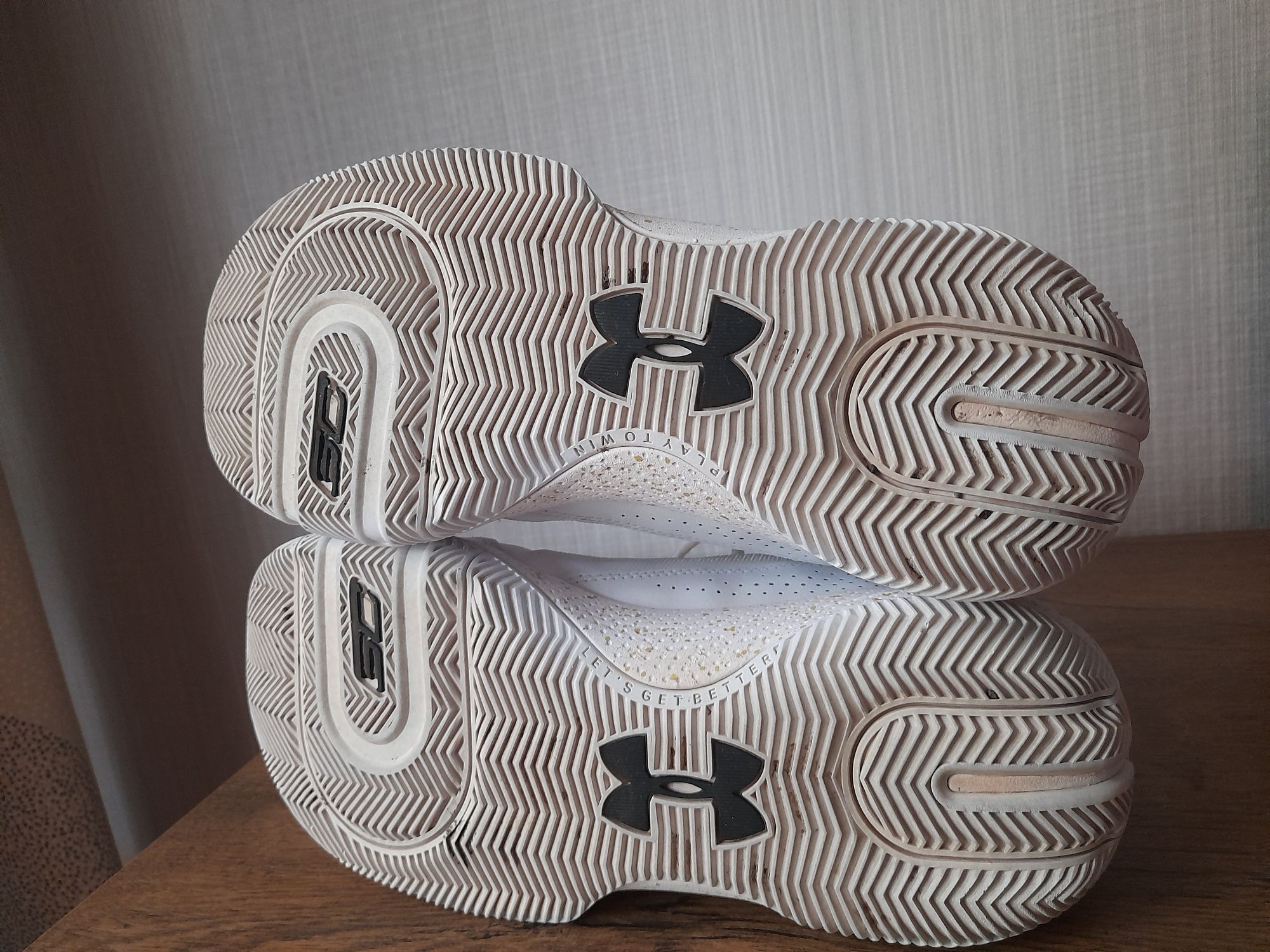 Under Armour мъжки кецове 43 номер.