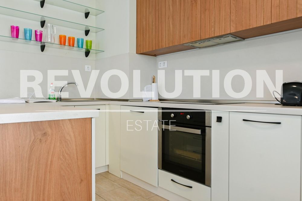 Дава се под наем Четиристаен апартамент в София, Зона Б-19 - 123 кв.м за 1100 € - Снимка #3