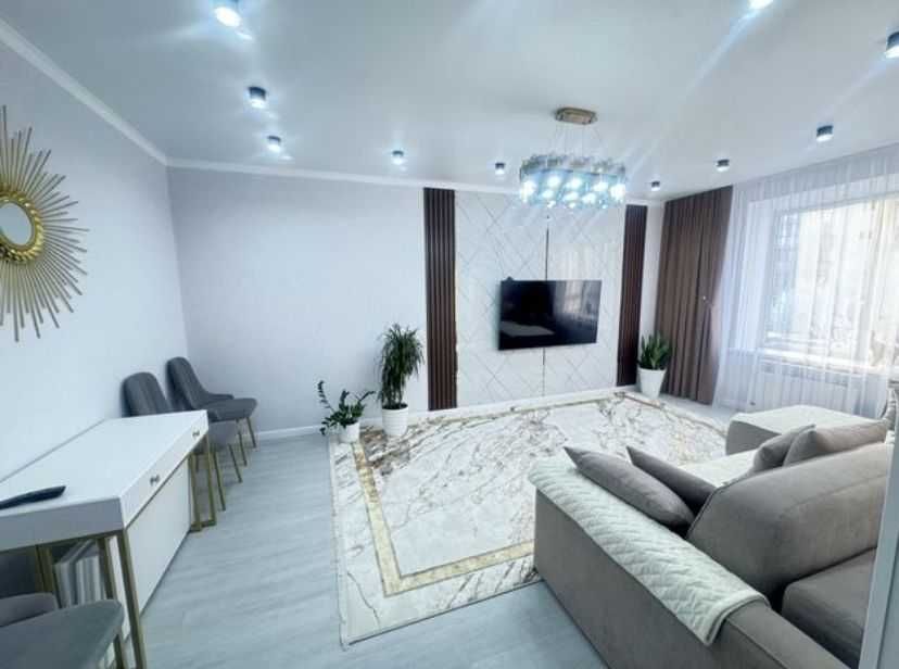 Продам 3 комнатную квартиру в райне УЮТ