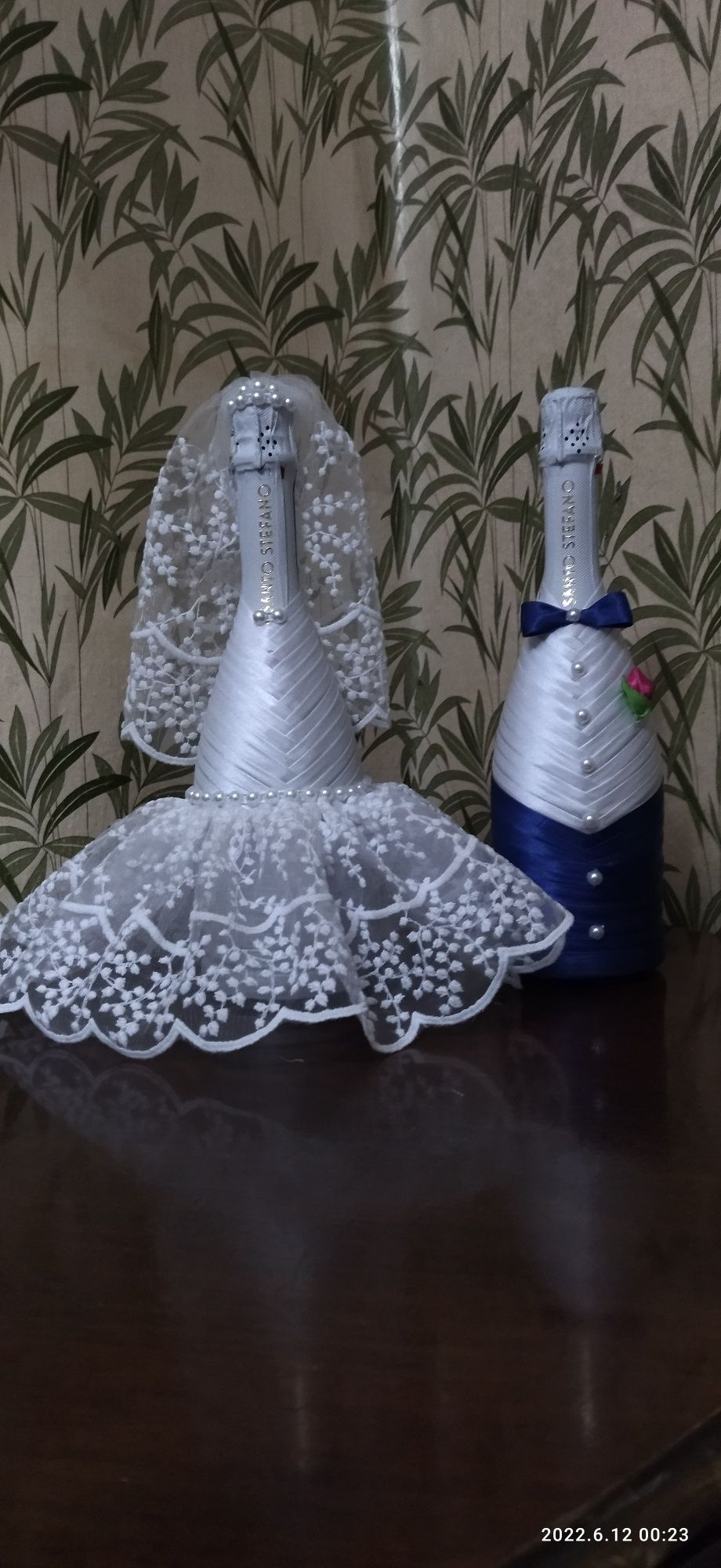 Свадебное оформление шампанского