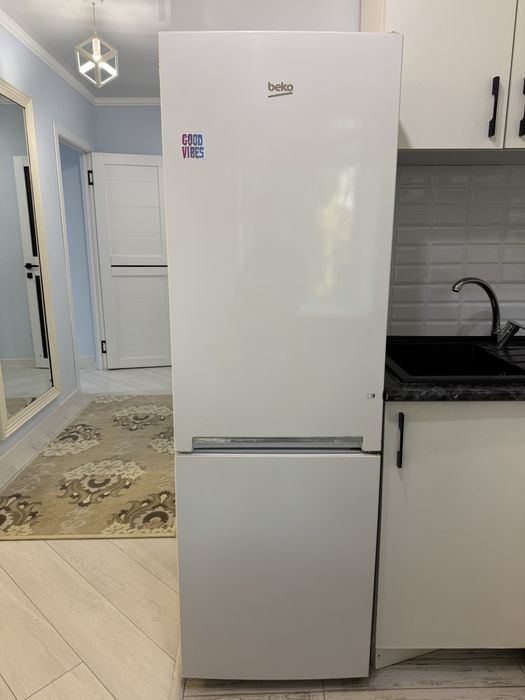 Холодильник Beko, б/у, все работает исправно. Самовывоз.